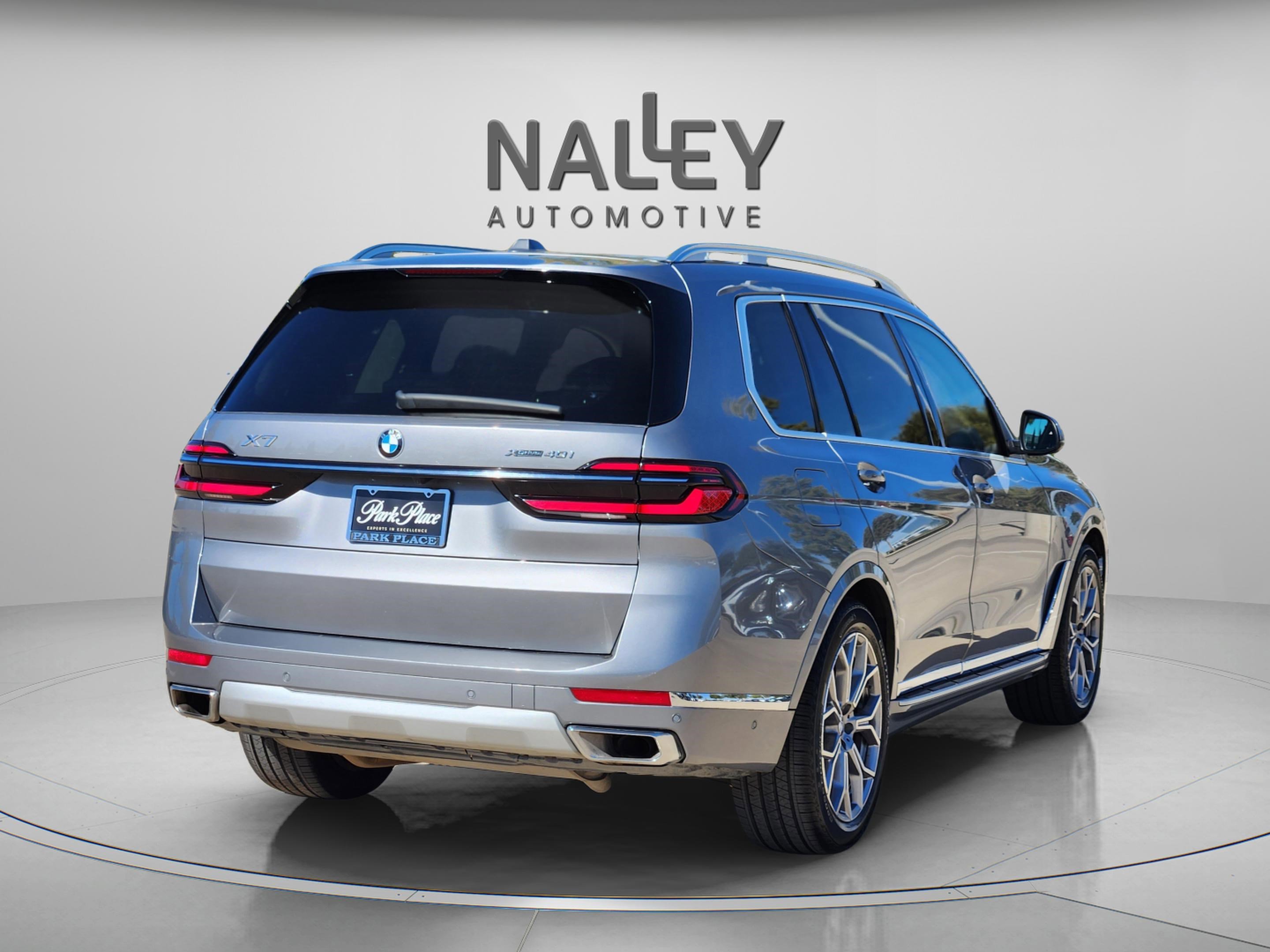 Used 2024 BMW X7 xDrive40i w/ Premium Package image 6