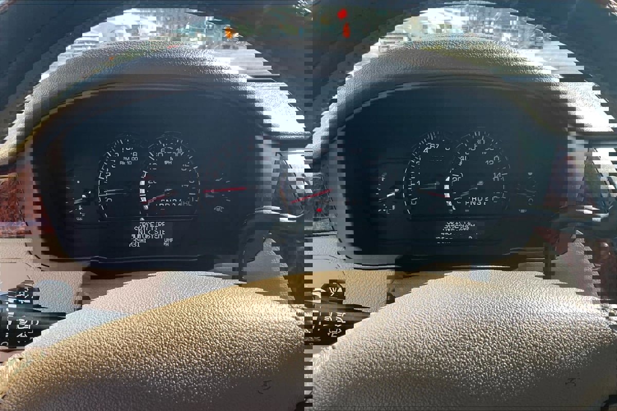 Used 2006 Cadillac DTS w/ Sun And Sound Package image 13