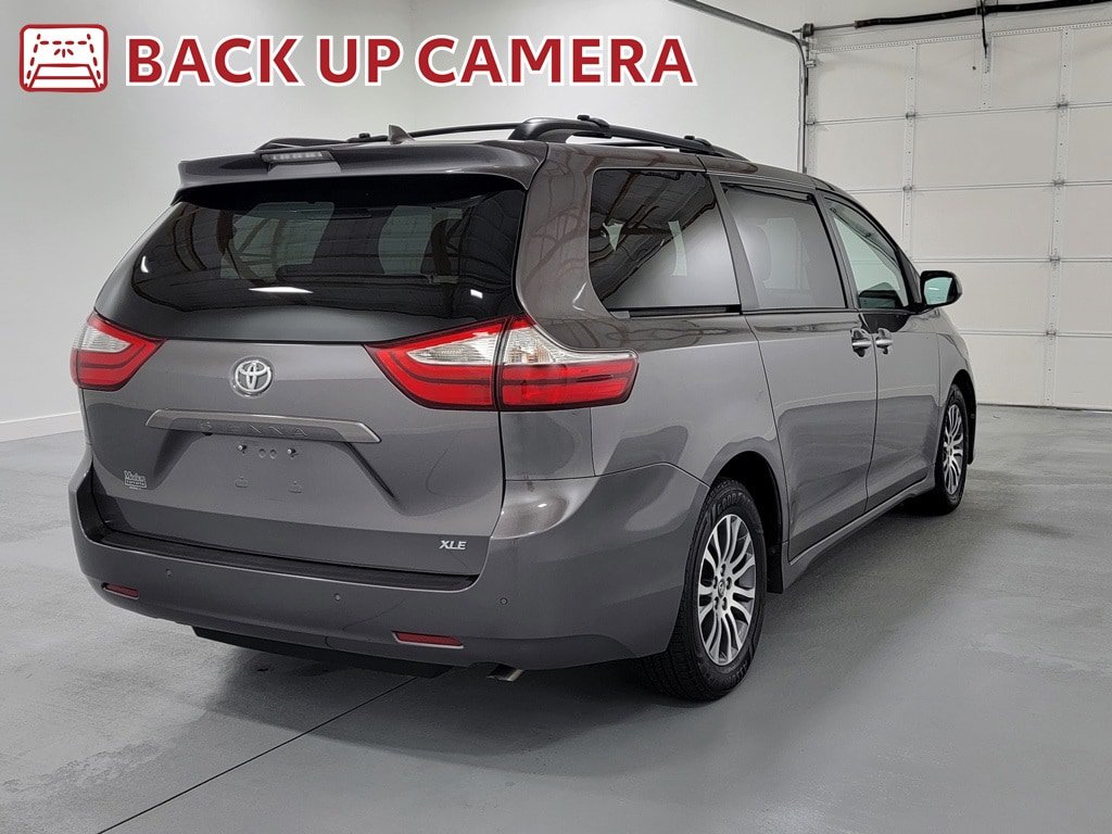 Used 2019 Toyota Sienna XLE Premium FWD image 9