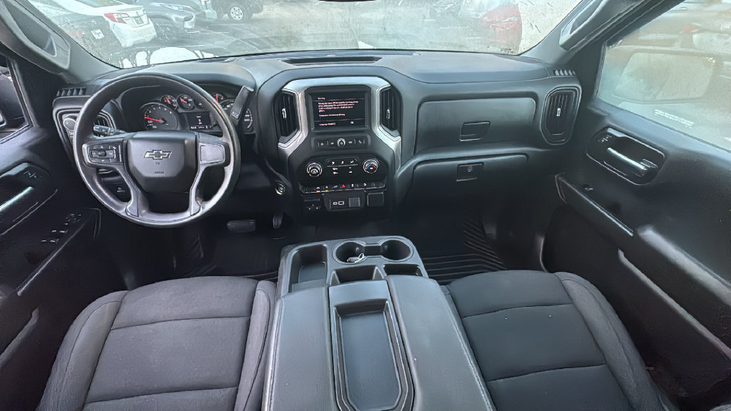 Used 2024 Chevrolet Silverado 1500 Custom Trail Boss AWD/4WD image 31