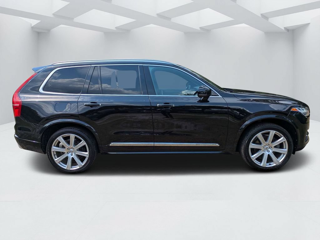 Used 2017 Volvo XC90 T6 Inscription w/ Vision Package AWD/4WD image 2