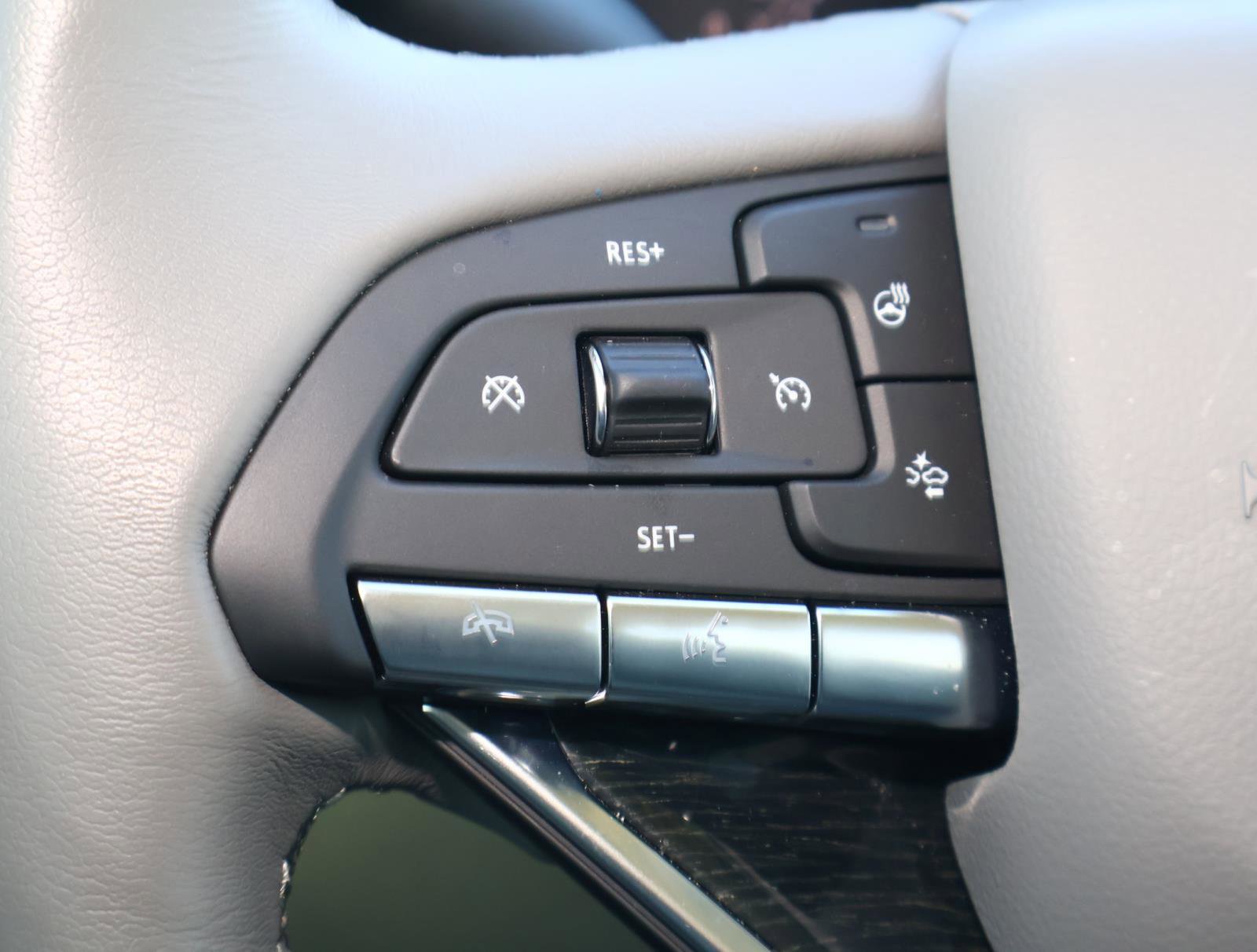 Certified 2023 Cadillac XT6 Premium Luxury image 29