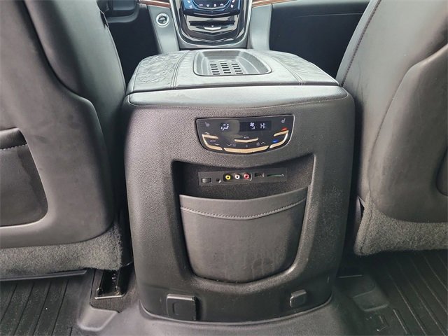 Certified 2015 Cadillac Escalade Luxury image 15