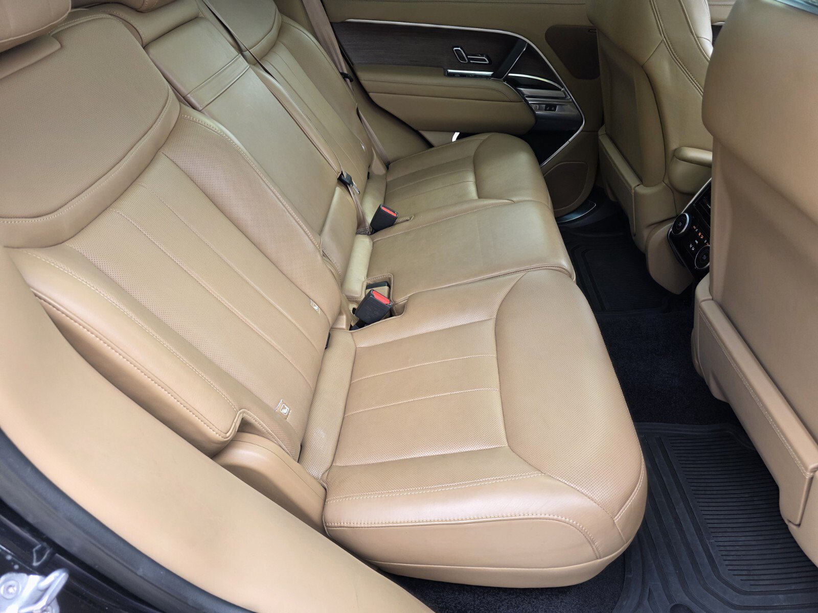 Used 2023 Land Rover Range Rover SE AWD/4WD image 5