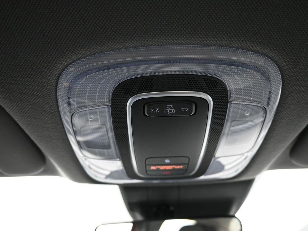 Certified 2021 Hyundai Elantra SEL image 17