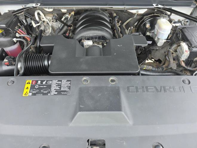 Used 2018 Chevrolet Suburban LT AWD/4WD image 19