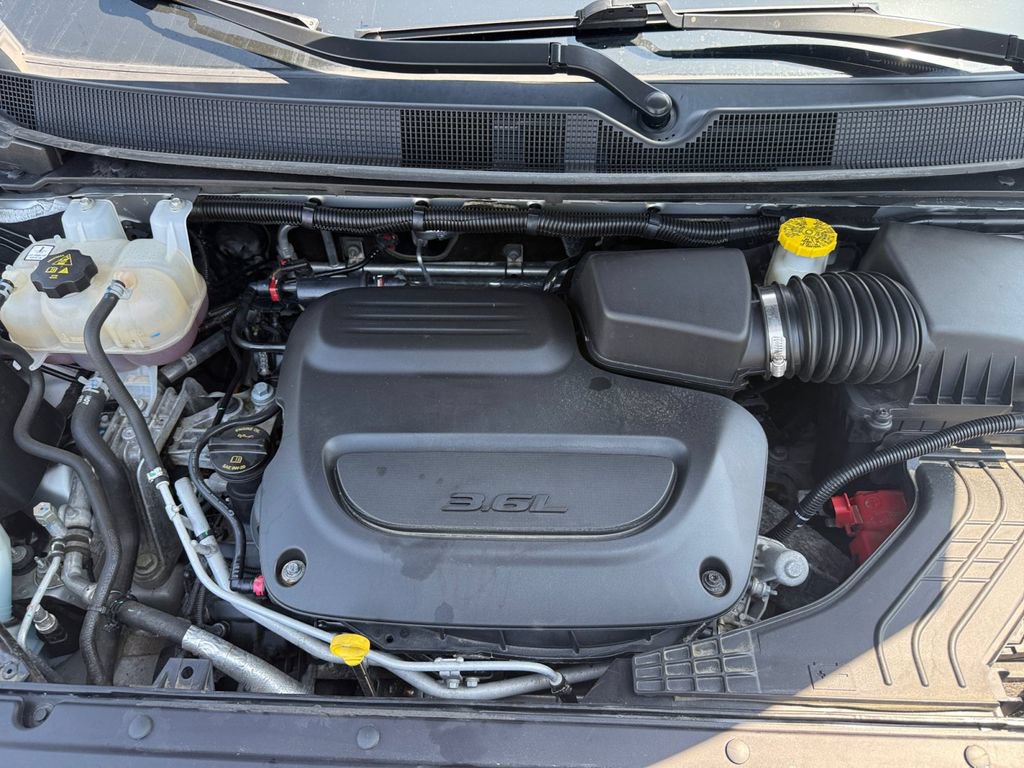 Certified 2024 Chrysler Pacifica Touring-L FWD image 13