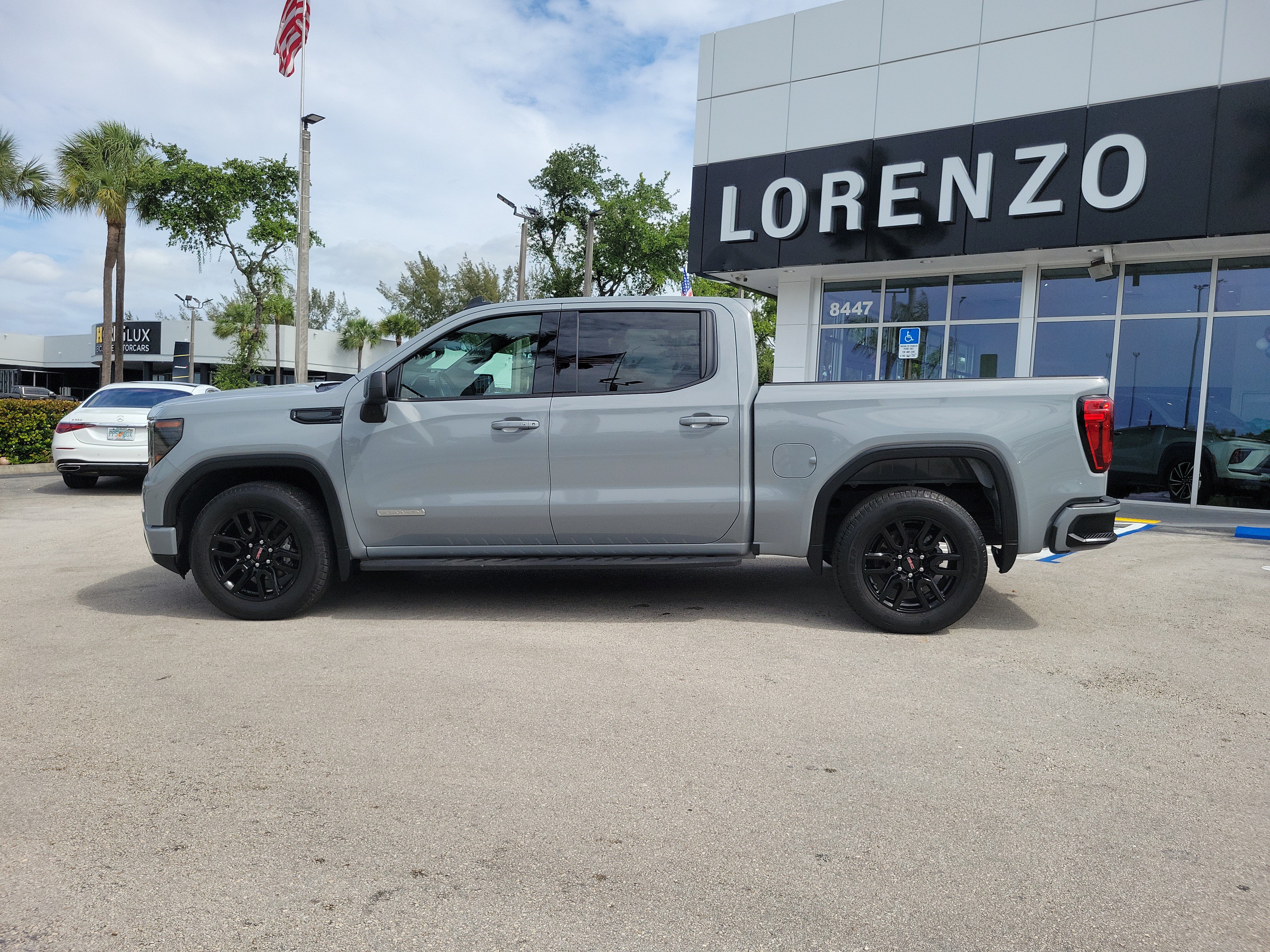 Used 2024 GMC Sierra 1500 Elevation RWD image 8