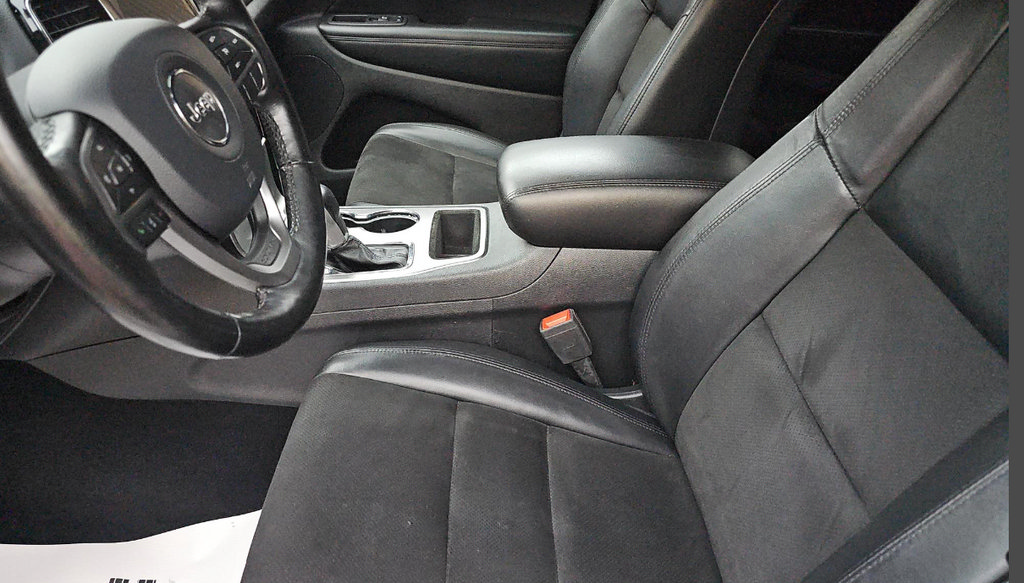 Used 2020 Jeep Grand Cherokee Altitude AWD/4WD image 13