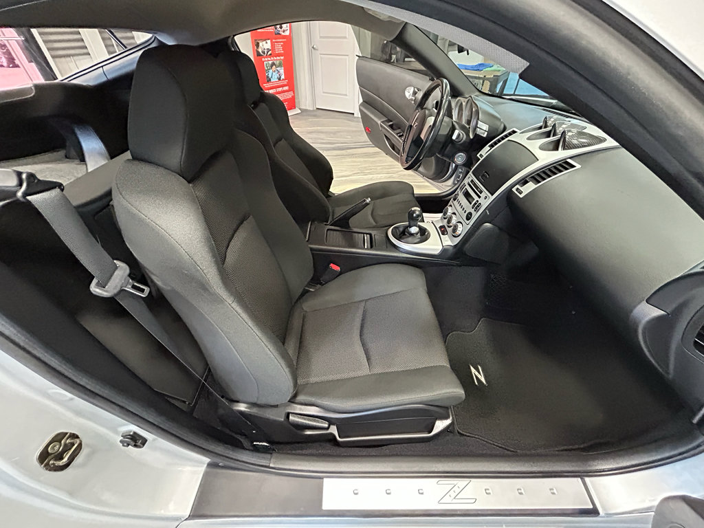 Used 2006 Nissan 350Z Coupe w/ (N93) Cargo Convenience Pkg RWD image 29