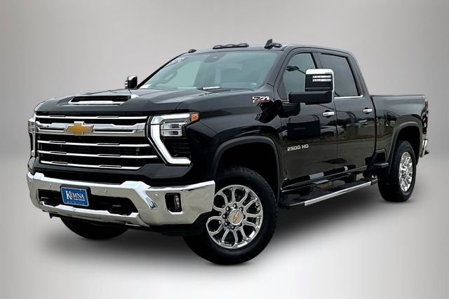 Used 2024 Chevrolet Silverado 2500 LTZ w/ LTZ Premium Package AWD/4WD image 3