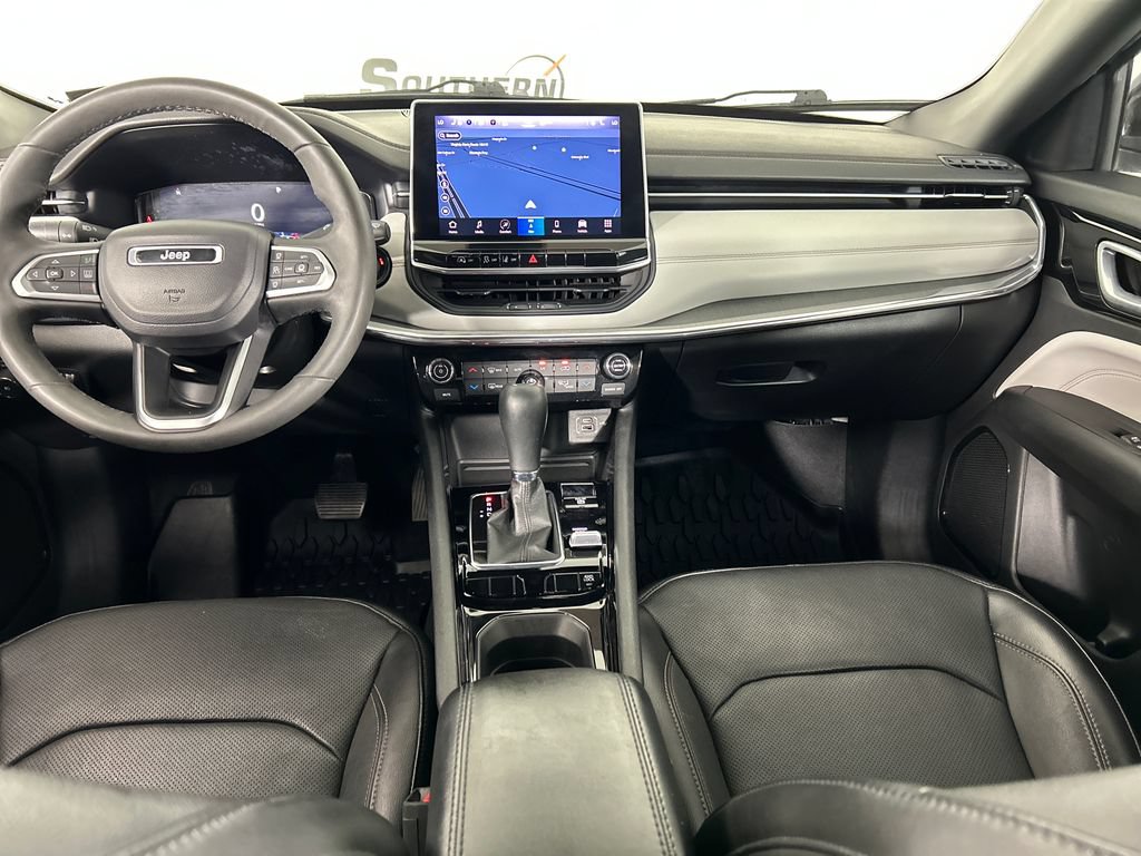 Used 2023 Jeep Compass Limited w/ Elite Group AWD/4WD image 18