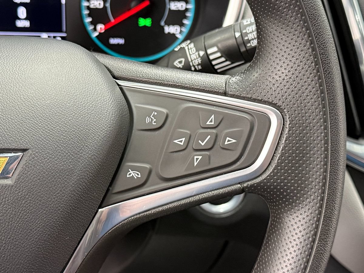 Used 2023 Chevrolet Equinox LS w/ Midnight Edition FWD image 17