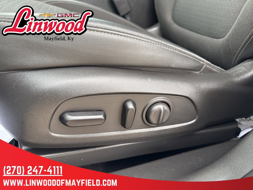 Used 2020 Buick Encore GX Preferred w/ Cold Weather Comfort Package image 17