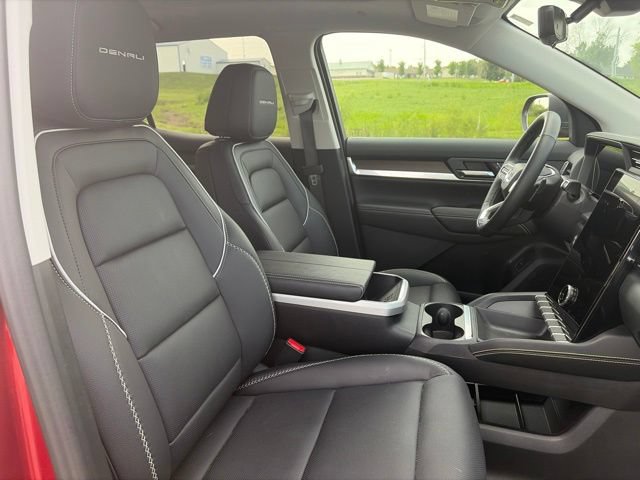 Used 2026 GMC Terrain Denali AWD/4WD image 8