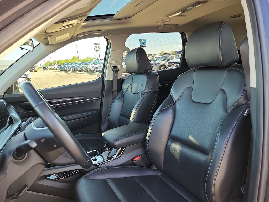 Used 2025 Kia Telluride S AWD/4WD image 12