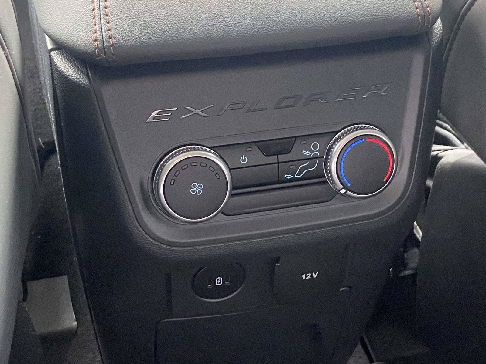 Used 2025 Ford Explorer Active w/ Active Comfort Package RWD image 15