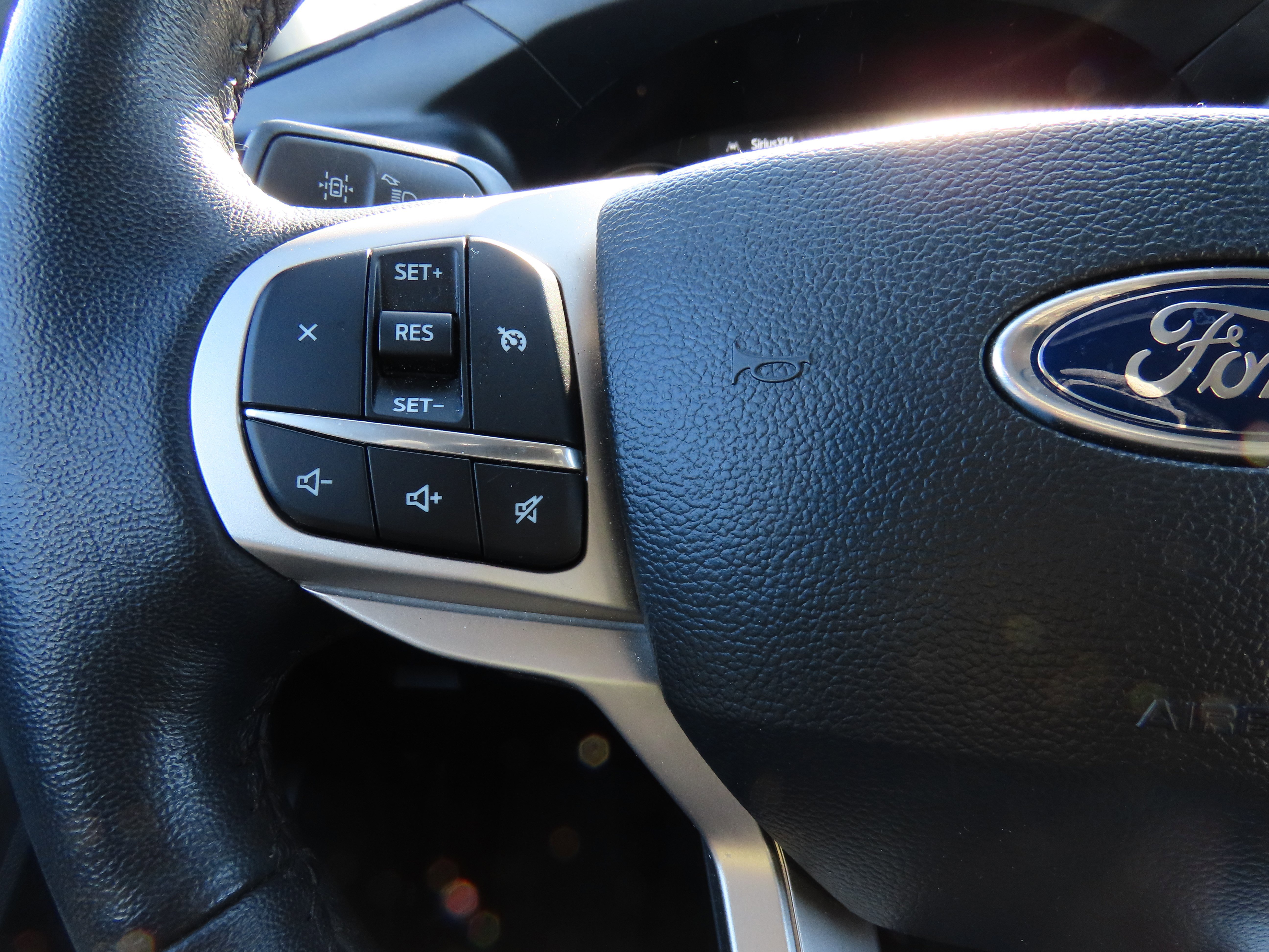 Used 2023 Ford Explorer XLT w/ Equipment Group 202A image 32