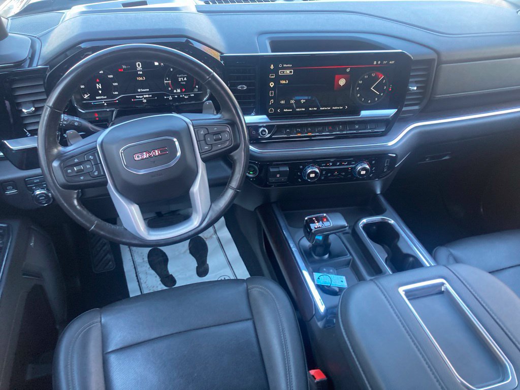 Used 2022 GMC Sierra 1500 SLT w/ SLT Premium Plus Package AWD/4WD image 17