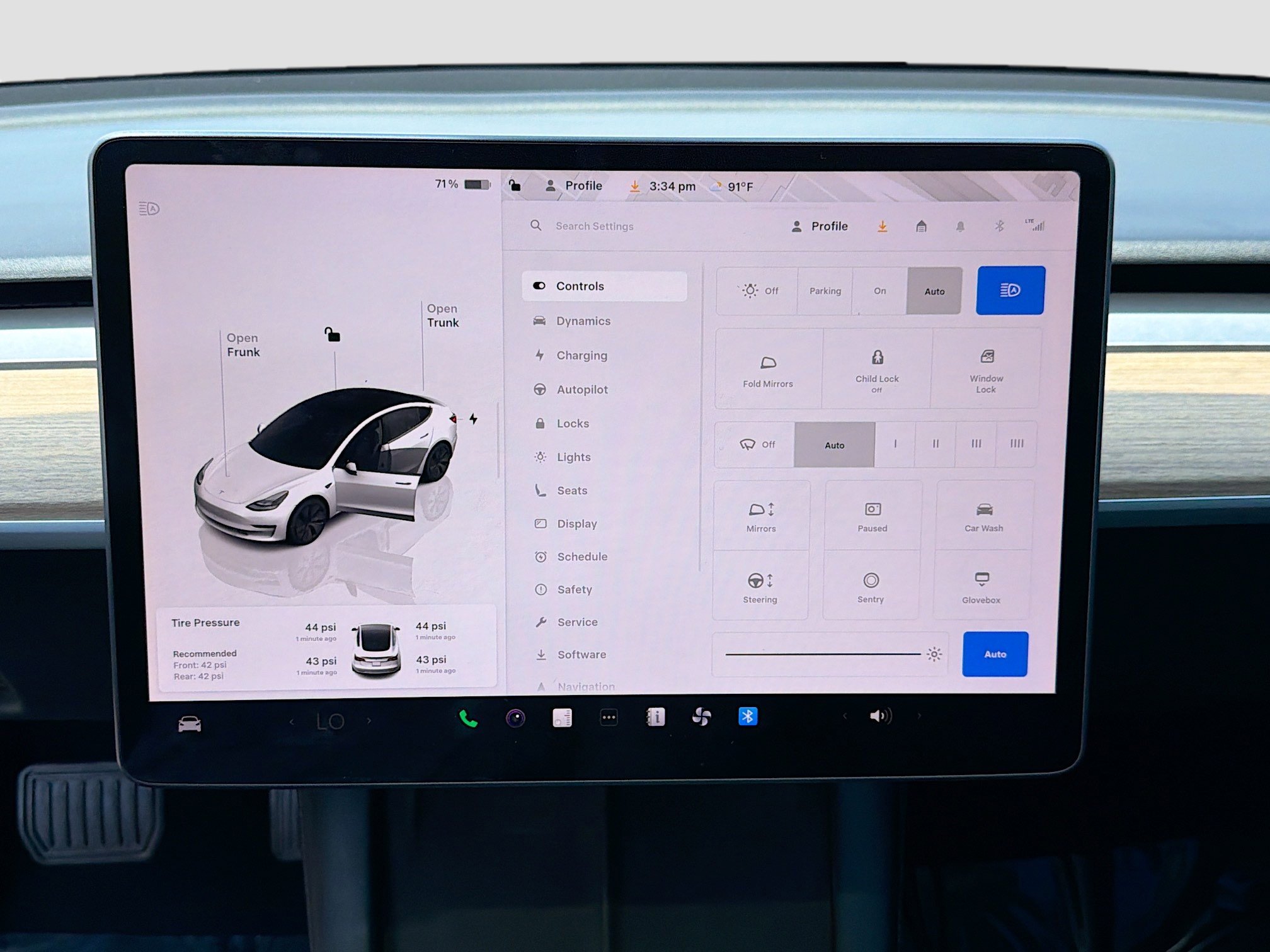 Used 2023 Tesla Model 3 Standard Range image 36