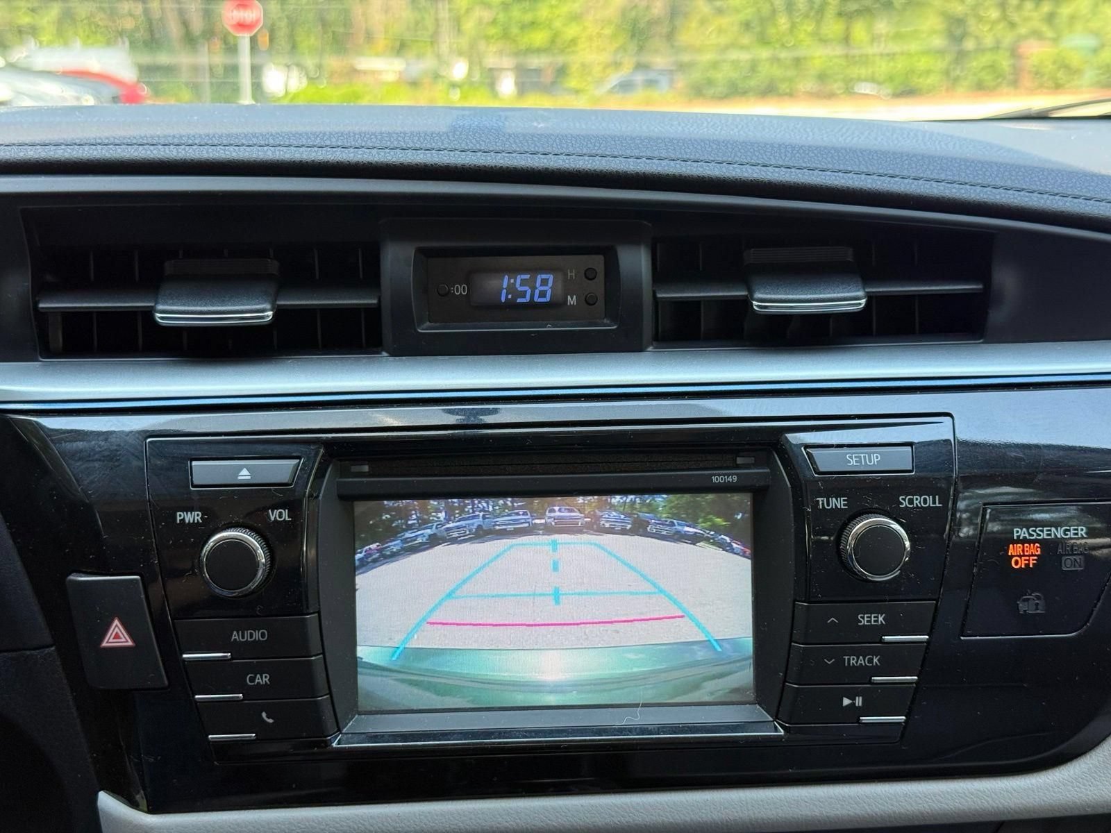Used 2014 Toyota Corolla LE FWD image 30