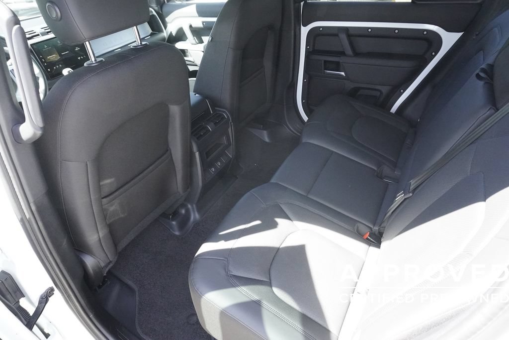 Used 2025 Land Rover Defender 110 S AWD/4WD image 29