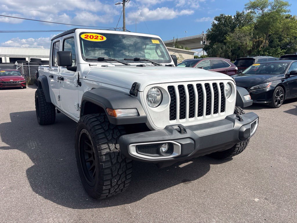 Used 2023 Jeep Gladiator Sport AWD/4WD image 1