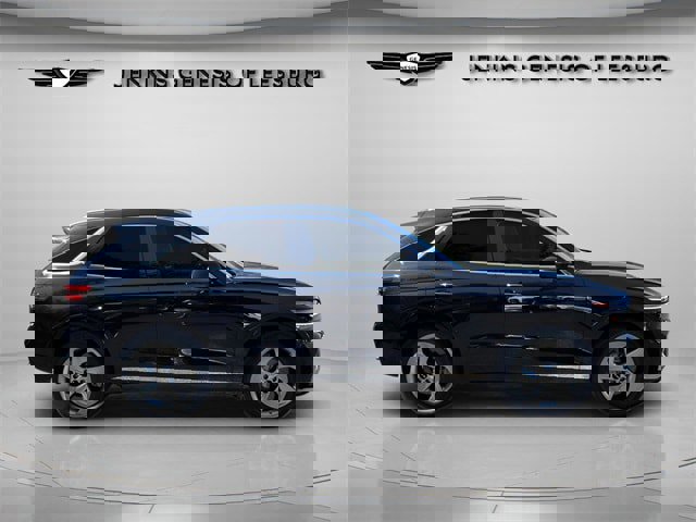 Used 2026 Genesis GV70 2.5T Select image 3