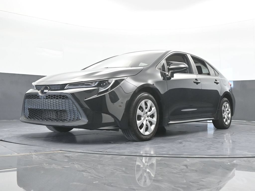 Used 2021 Toyota Corolla LE FWD image 47