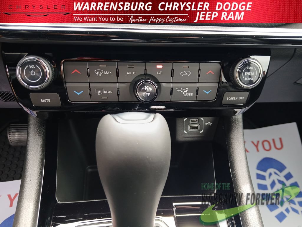 New 2026 Jeep Compass Latitude AWD/4WD image 23