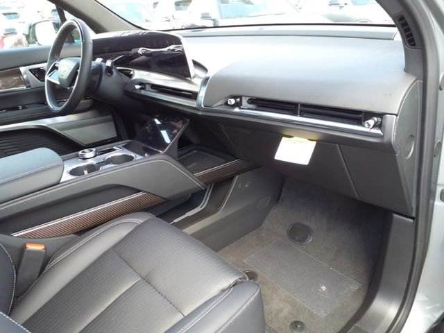 New 2026 Cadillac Vistiq Luxury image 25