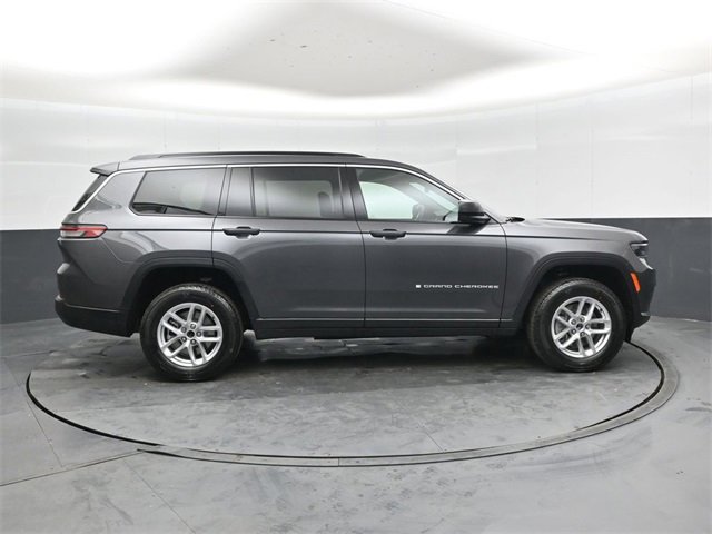 New 2025 Jeep Grand Cherokee L Laredo image 2