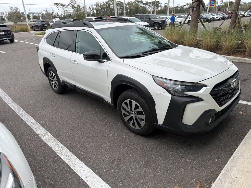 Certified 2023 Subaru Outback Premium image 3