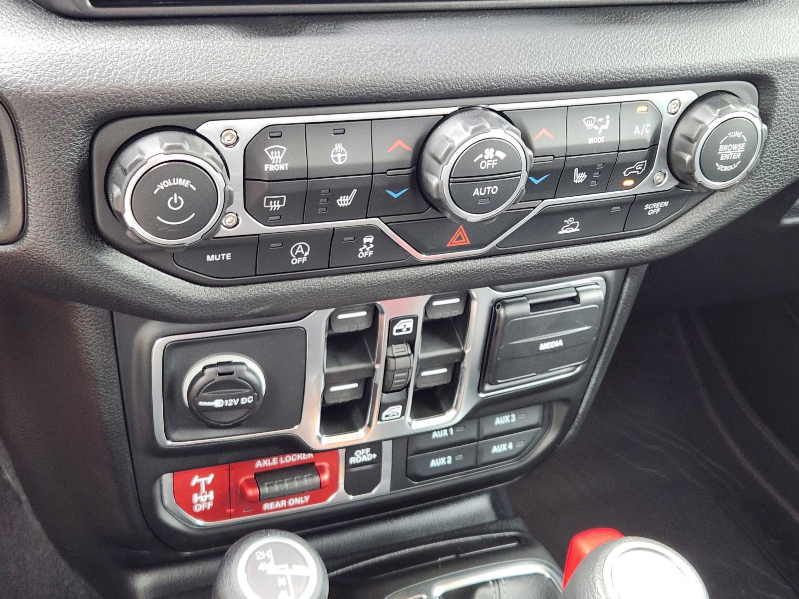 New 2026 Jeep Gladiator Sport AWD/4WD image 17