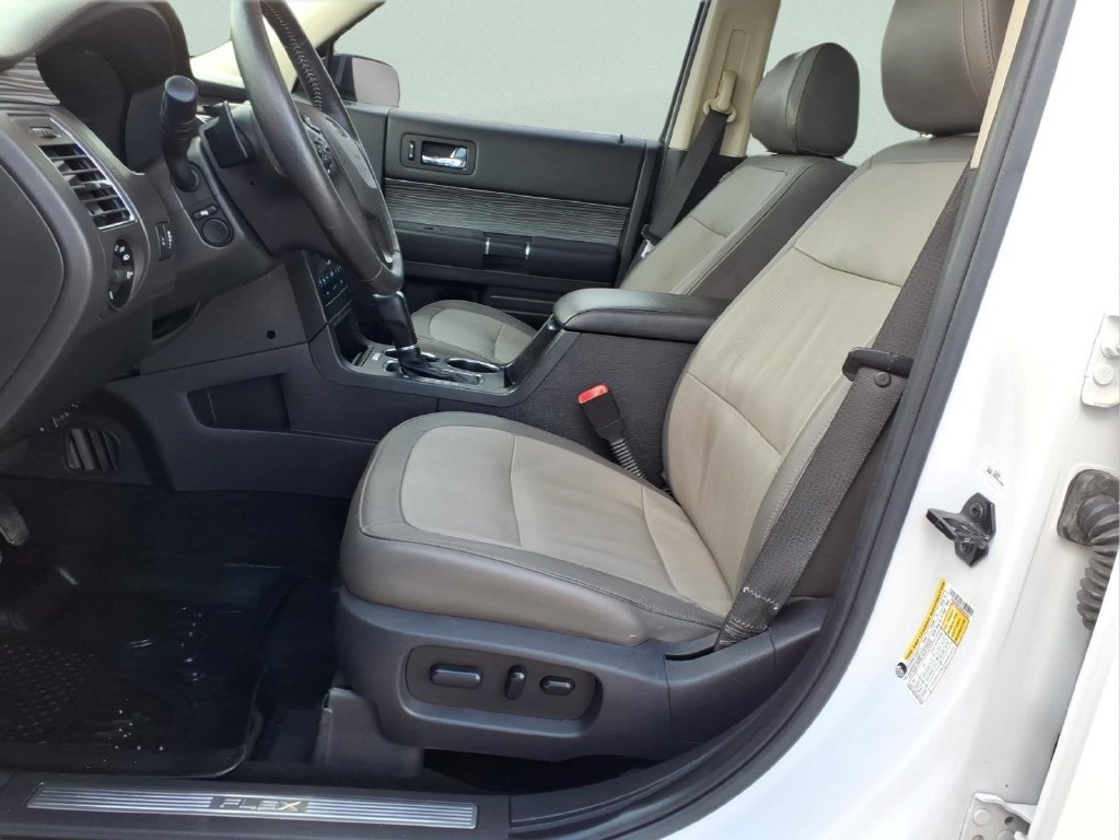 Used 2016 Ford Flex Limited w/ Equipment Group 303A AWD/4WD image 14