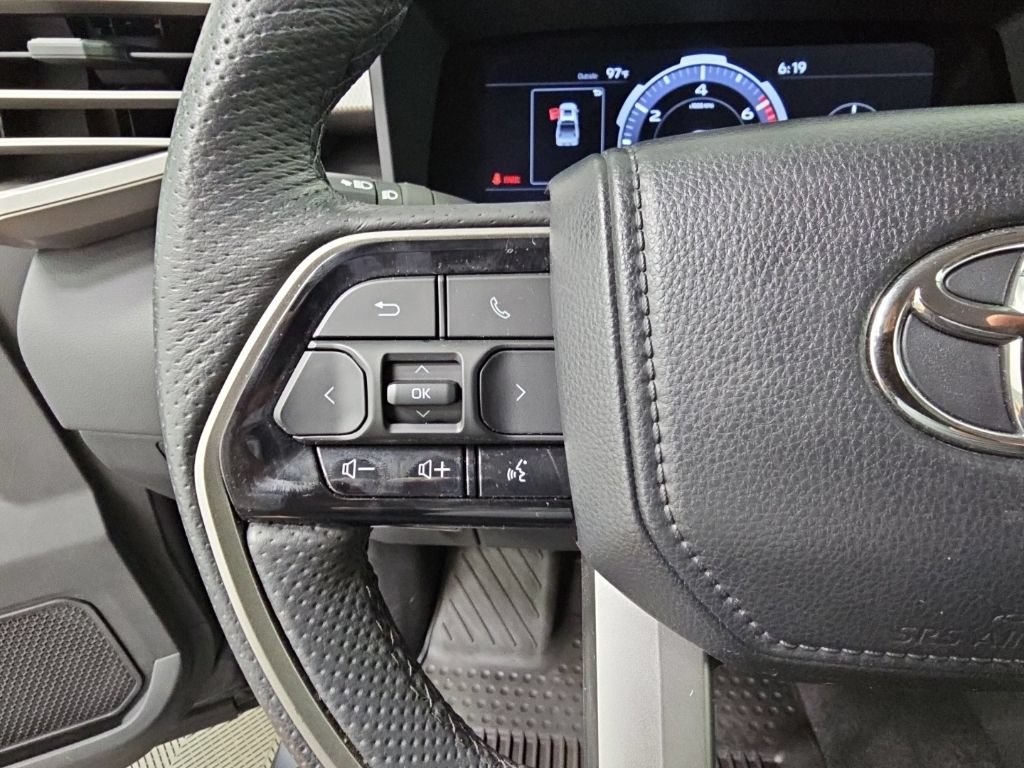 Used 2024 Toyota Tundra Limited AWD/4WD image 26