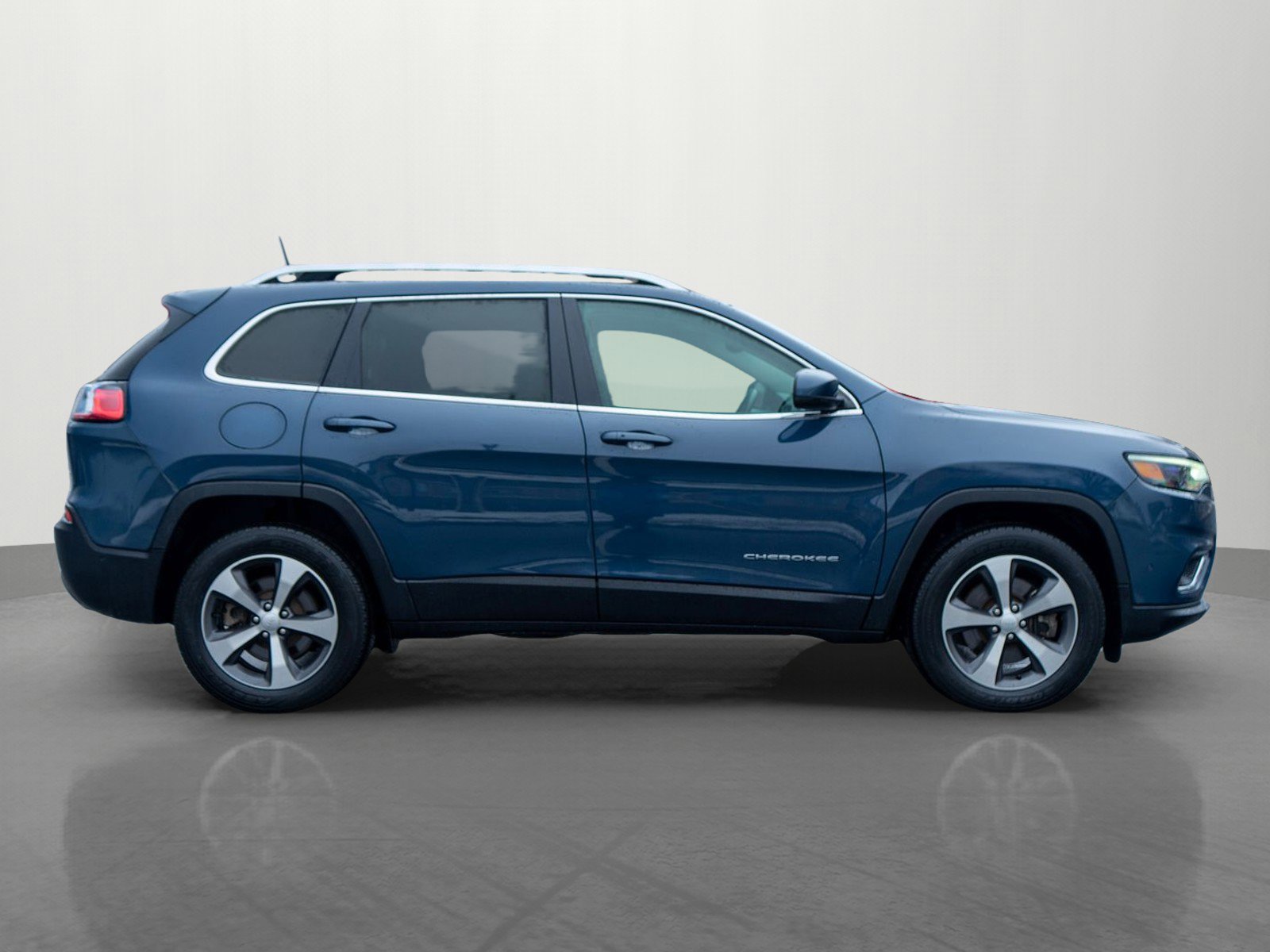 Used 2021 Jeep Cherokee Limited image 8