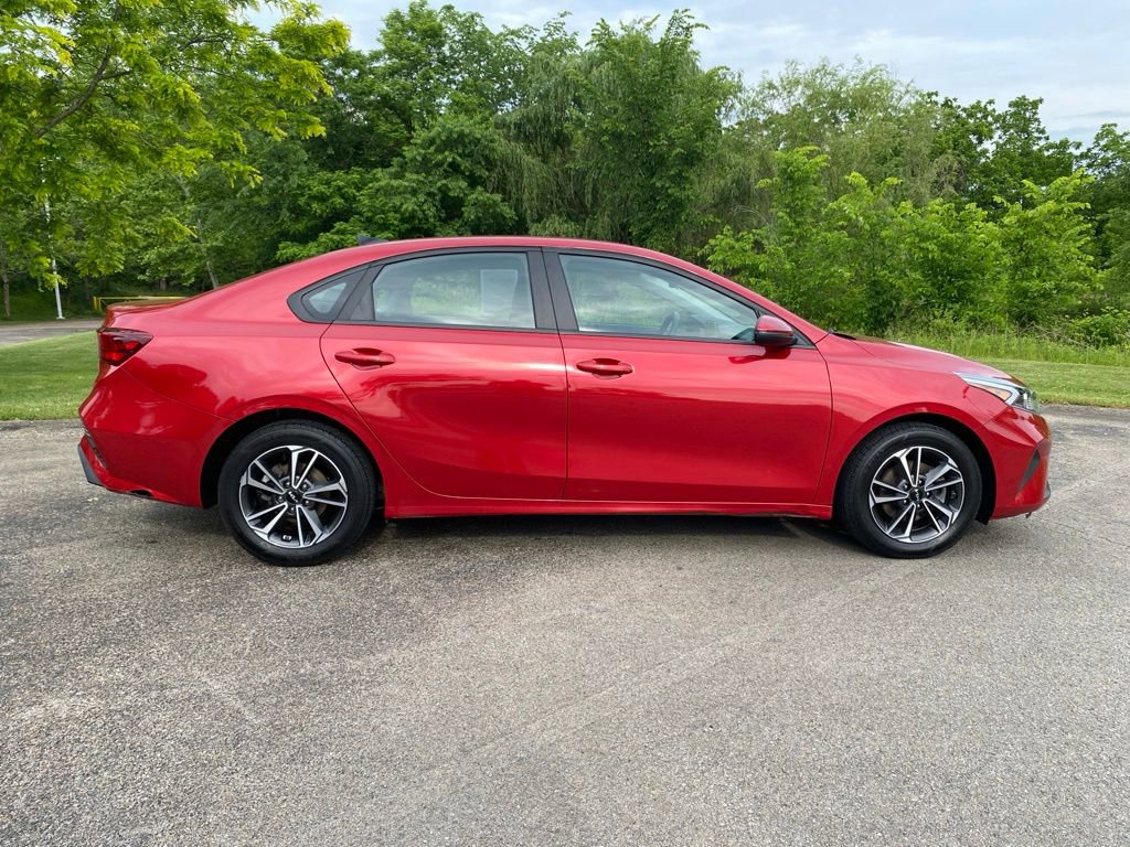 Certified 2023 Kia Forte LXS w/ LXS Technology Package FWD image 2