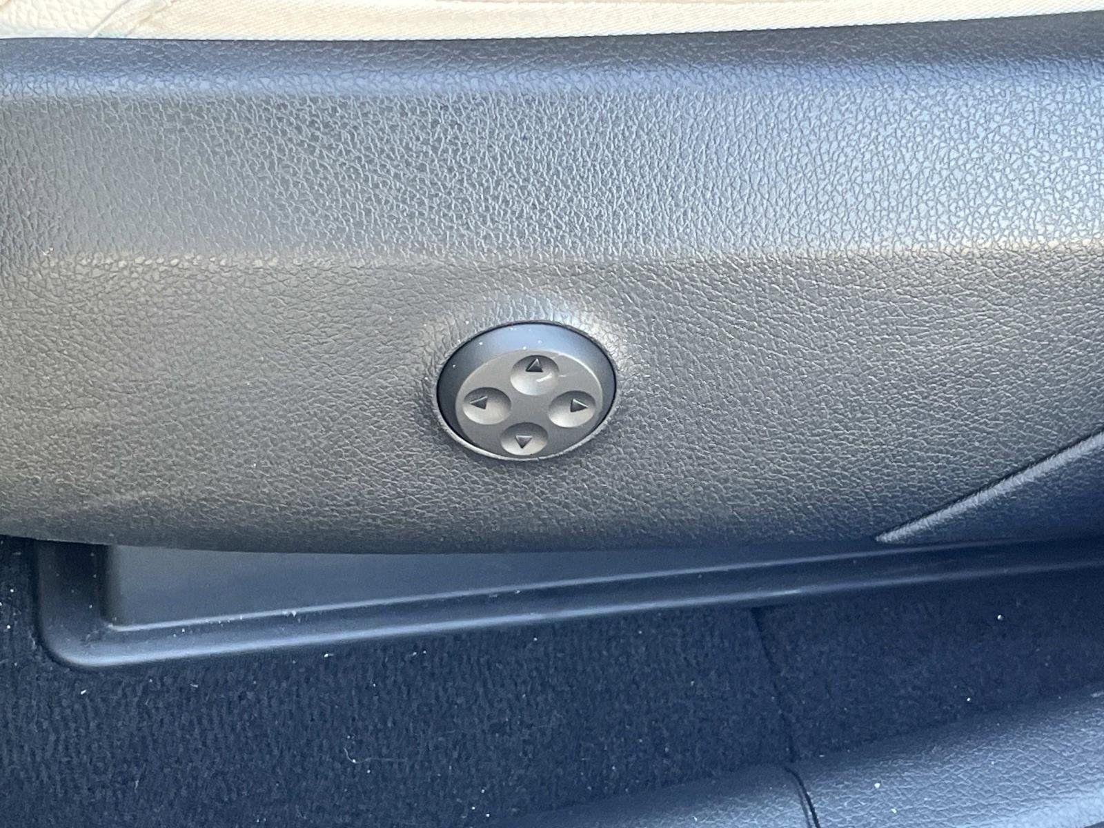 Certified 2025 Mercedes-Benz GLC 300 image 21