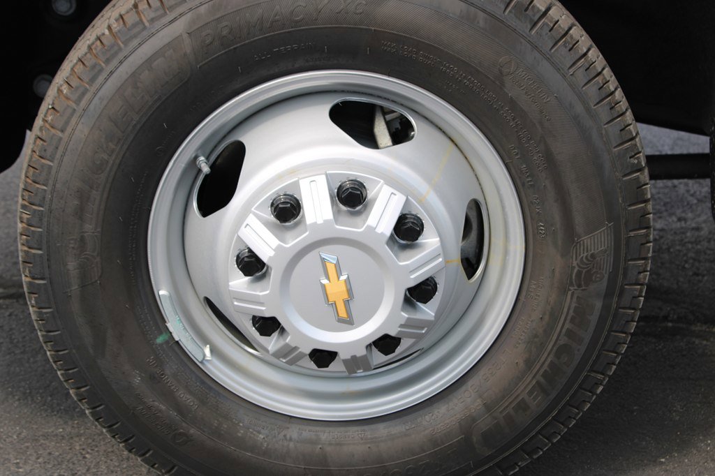 Used 2024 Chevrolet Silverado 3500 W/T w/ Snow Plow Prep Package image 30