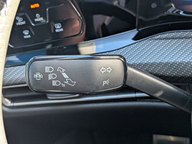 Used 2024 Volkswagen Golf R image 27