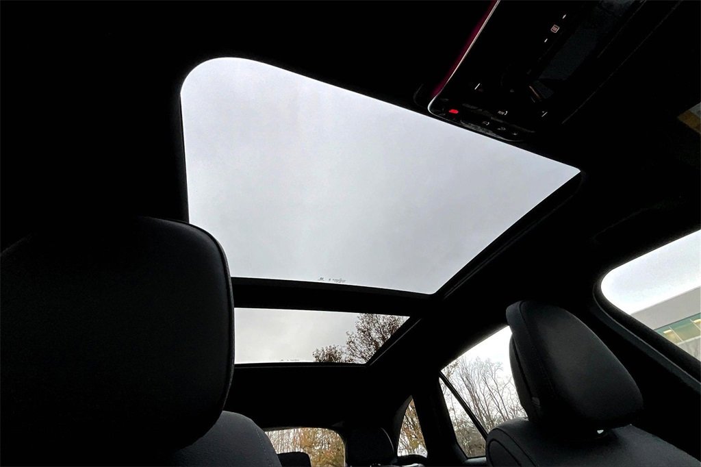 Certified 2025 Mercedes-Benz GLC 43 AMG 4MATIC image 17