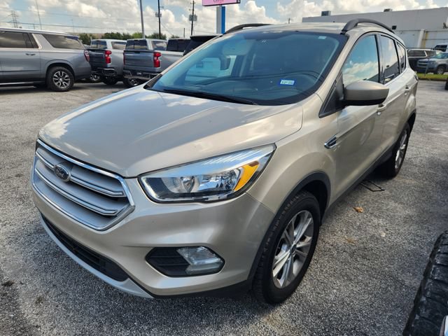 Used 2018 Ford Escape SE w/ SE Sync 3 Package FWD image 3