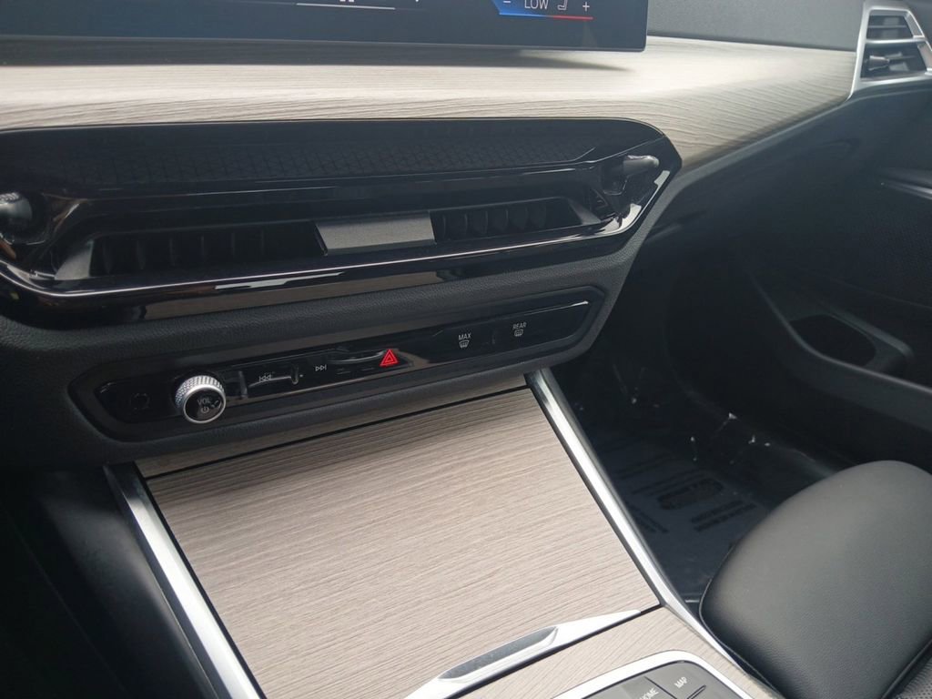 Used 2025 BMW 330i Sedan RWD image 22