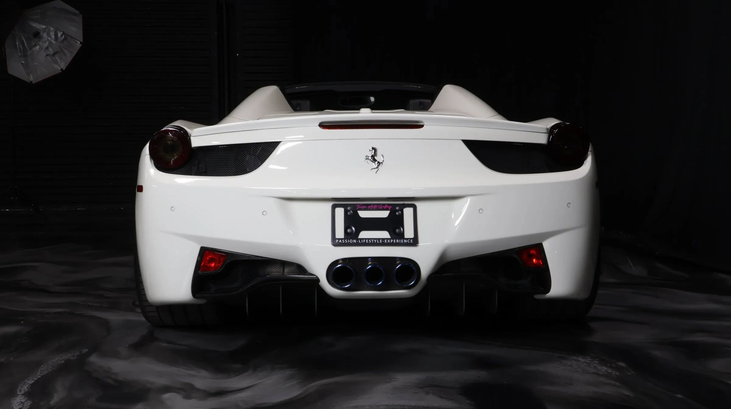 Used 2012 Ferrari 458 Spider RWD image 11