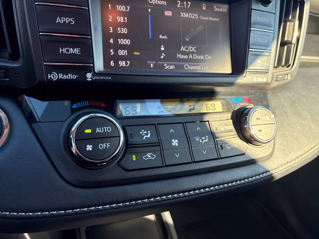 Used 2018 Toyota RAV4 XLE w/ Plus Extra Value Package AWD/4WD image 27