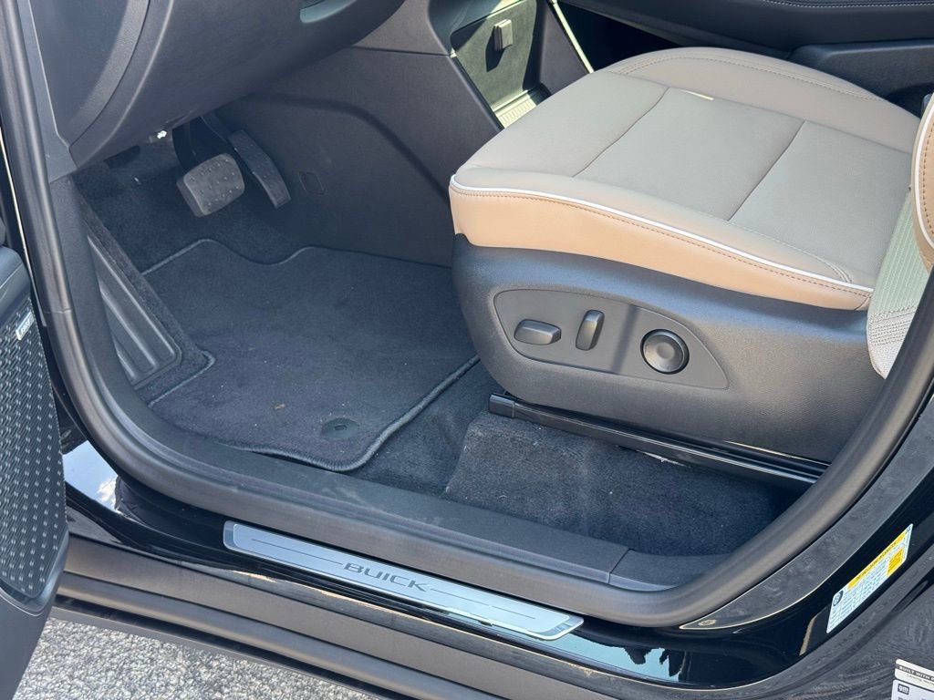 New 2026 Buick Enclave Preferred w/ Power Package FWD image 19