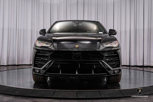 Used 2021 Lamborghini Urus AWD/4WD image 3