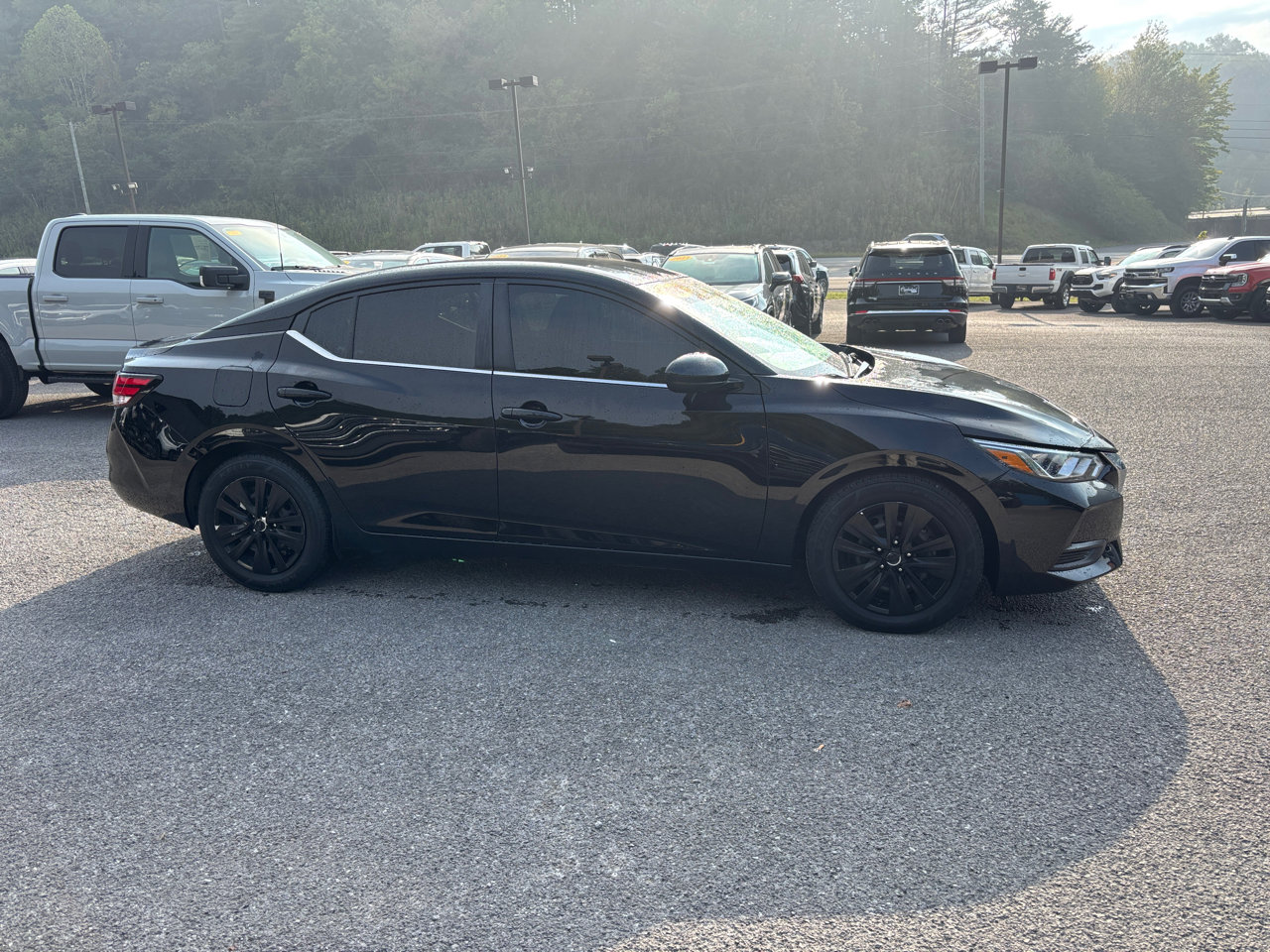 Used 2023 Nissan Sentra S image 4