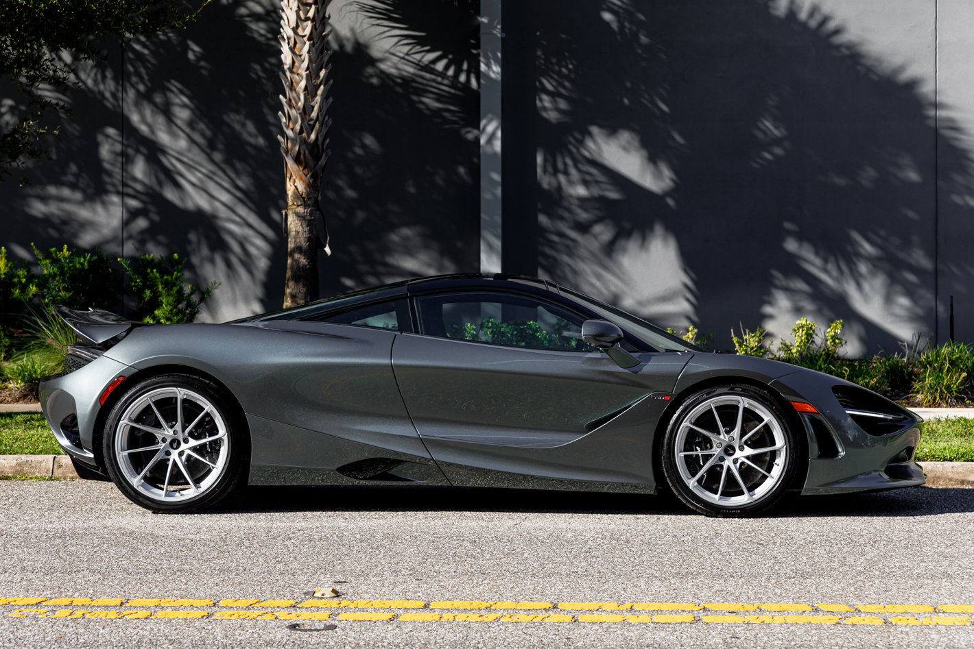 New 2027 McLaren 750S RWD image 4